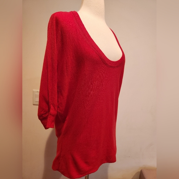 Et Vous Lightweight Wool and Cashmere Mix Tee with 3/4 Sleeves in Red, Size M - Picture 6 of 9